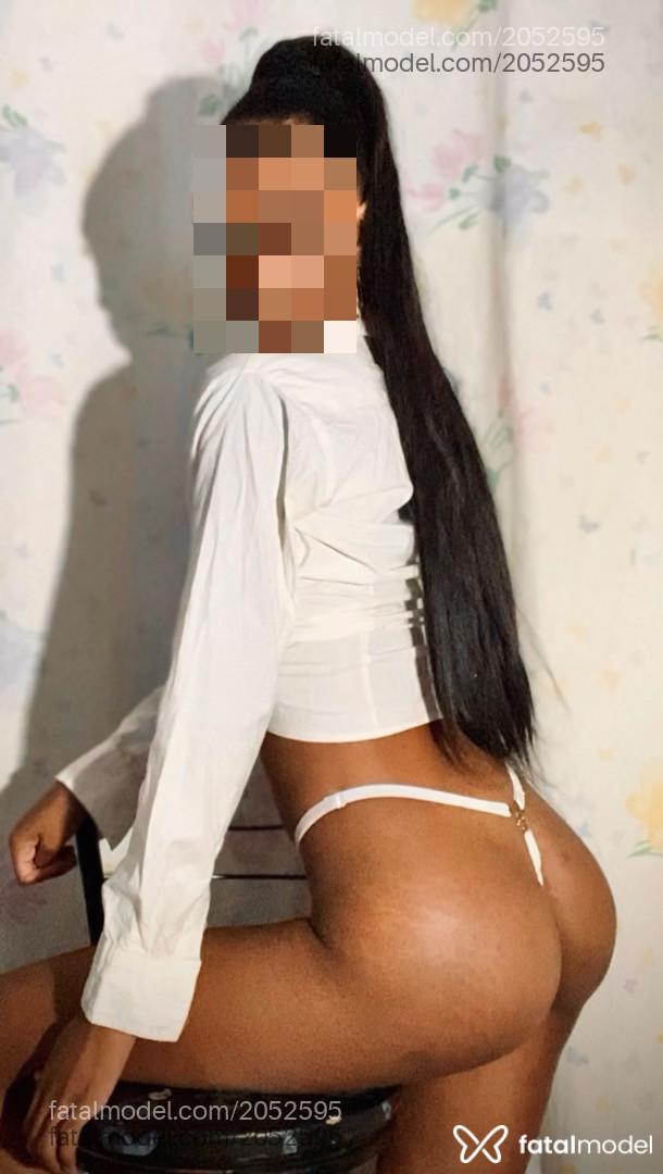 Acompanhante mulher com cabelo castanho de olhos pretos - Vitorinha Acompanhante mulher com cabelo castanho de olhos pretos - Vitorinha