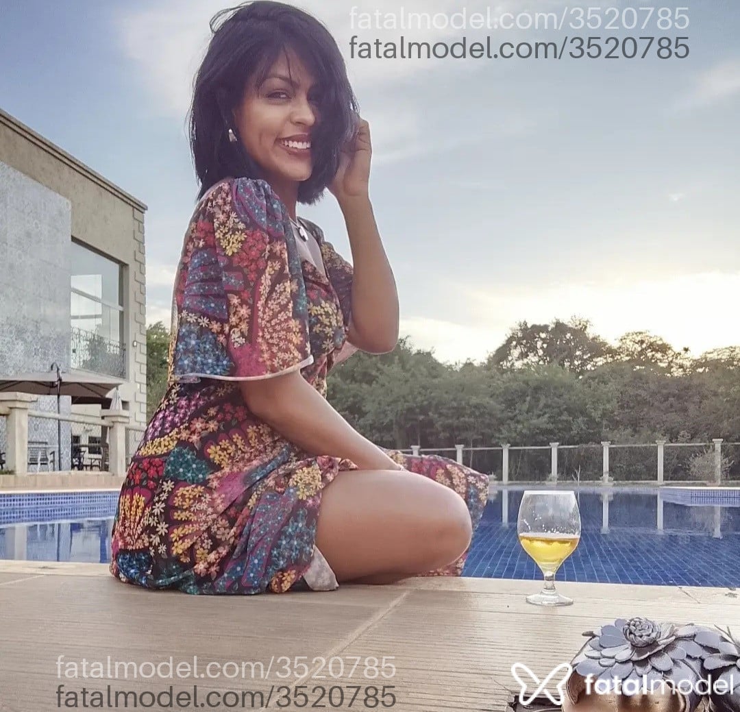 Acompanhante mulher morena (o) de olhos castanhos - Janaina