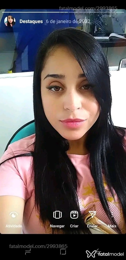 Acompanhante mulher com cabelo castanho de olhos mel - Sol