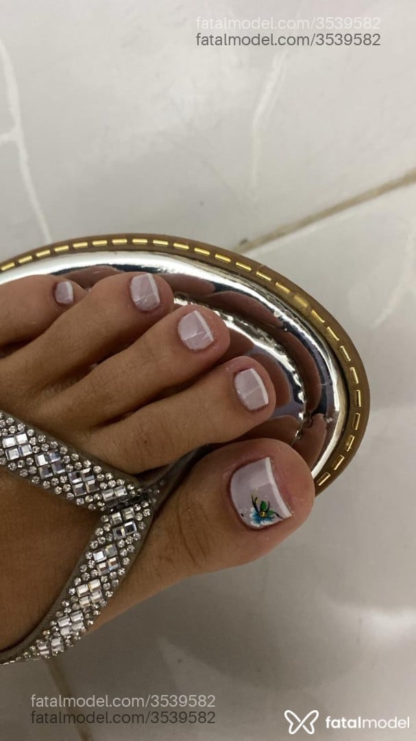 Acompanhante mulher morena (o) de olhos castanhos - Isabela Novais