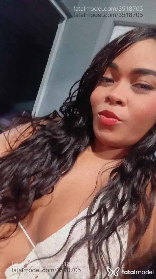 Acompanhante mulher morena (o) de olhos pretos - Larissa Alves Acompanhante mulher morena (o) de olhos pretos - Larissa Alves