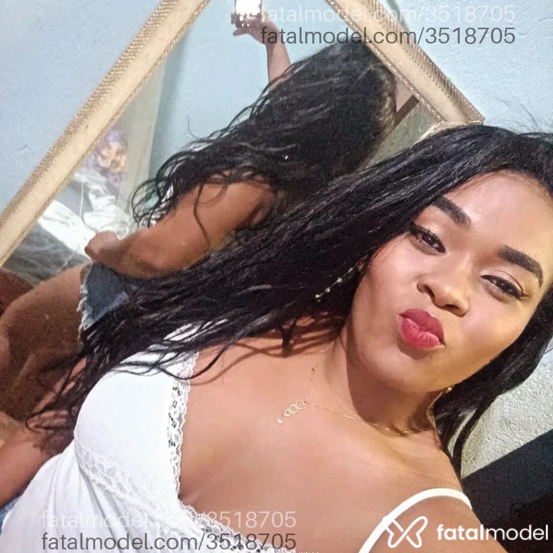 Acompanhante mulher morena (o) de olhos pretos - Larissa Alves Acompanhante mulher morena (o) de olhos pretos - Larissa Alves