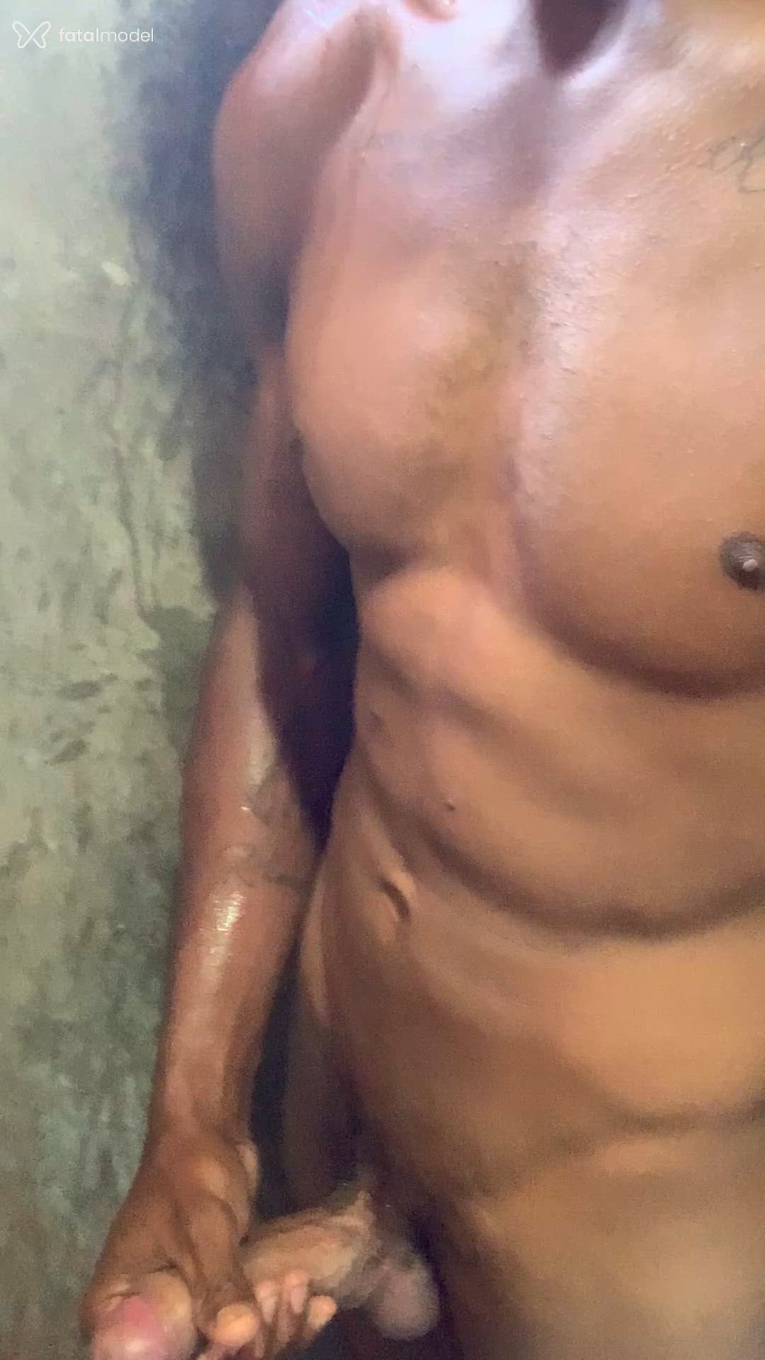 Acompanhante homem morena (o) de olhos castanhos - Silva