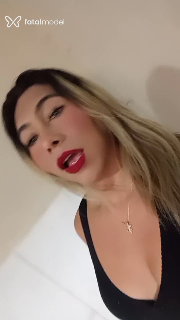 Acompanhante mulher trans loira (o) de olhos castanhos - Kaylla Manauara