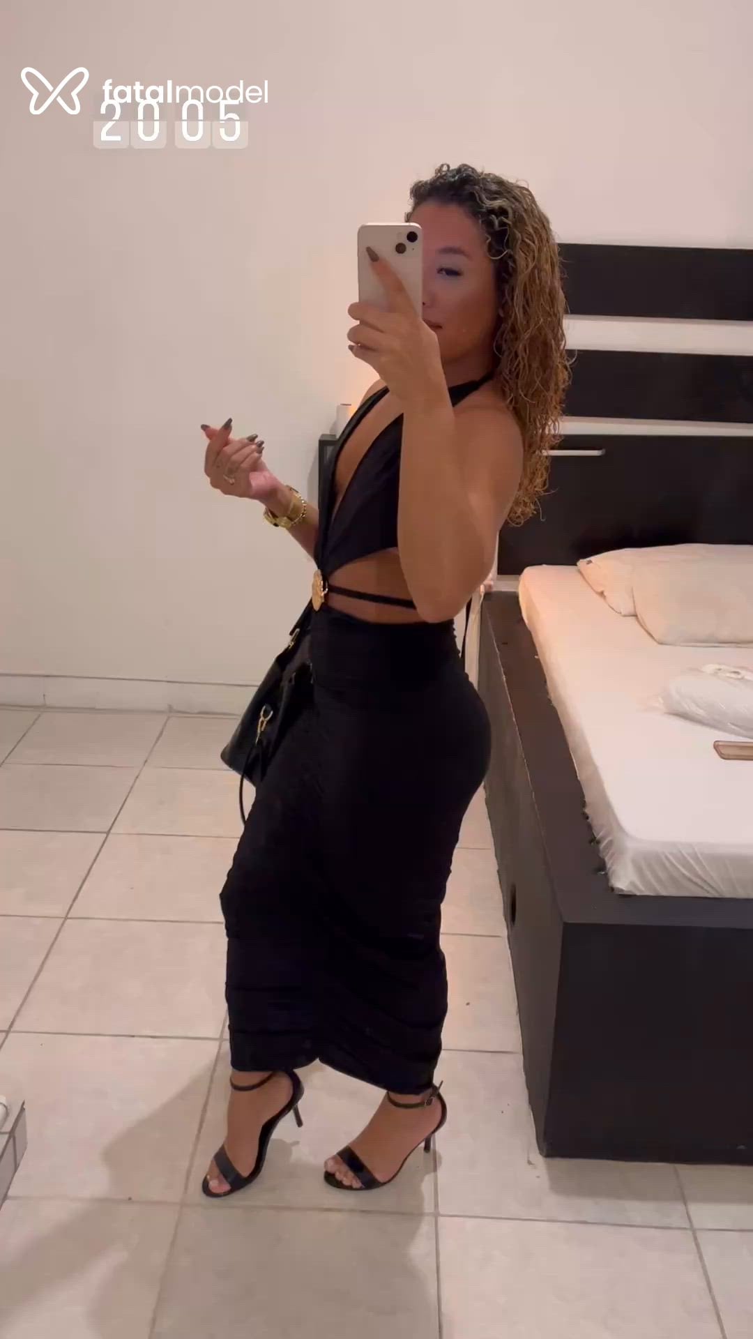 Acompanhante mulher loira (o) de olhos castanhos - Isabelle Fagundes Acompanhante mulher loira (o) de olhos castanhos - Isabelle Fagundes