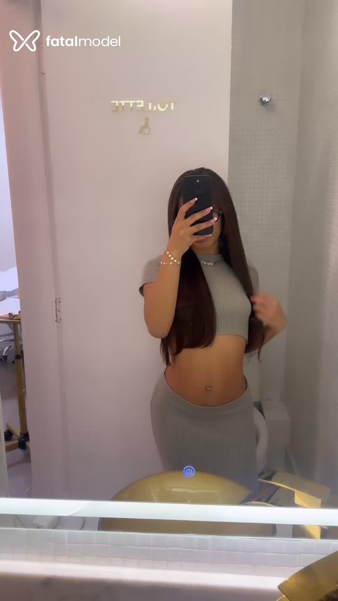 Acompanhante mulher com cabelo castanho de olhos castanhos - Ray Acompanhante mulher com cabelo castanho de olhos castanhos - Ray