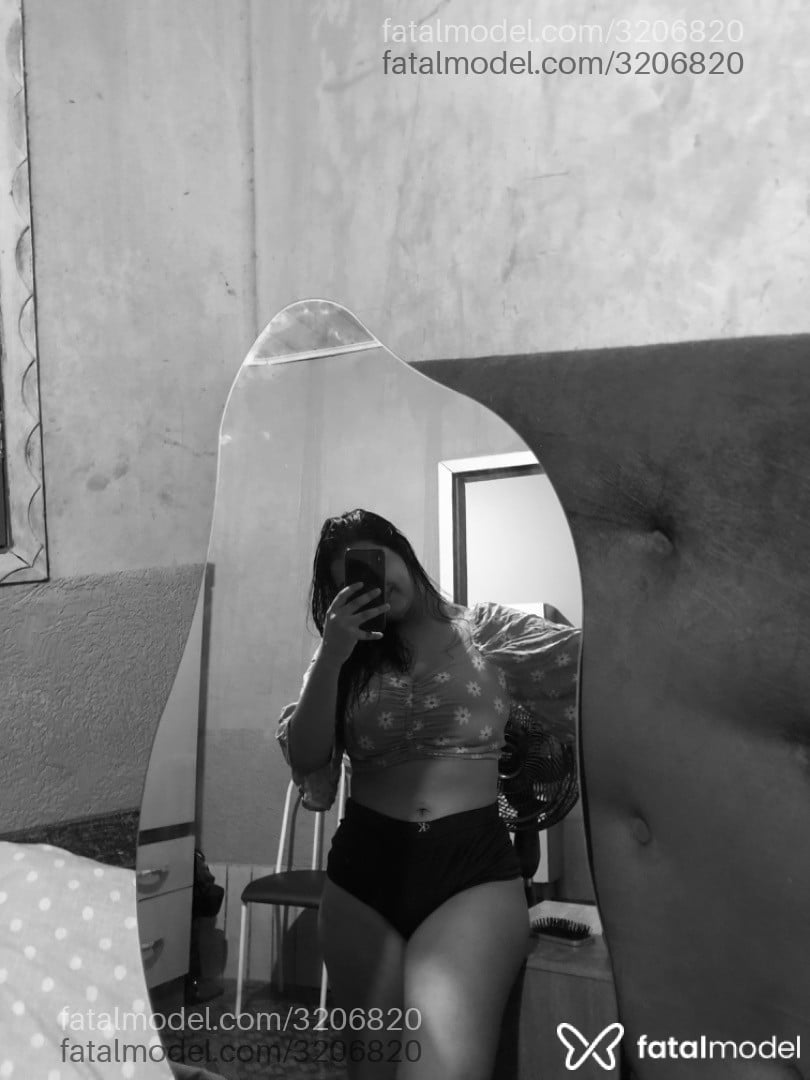 Acompanhante mulher morena (o) de olhos castanhos - Alice Vieira