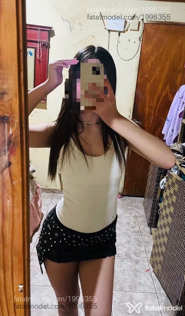 Acompanhante mulher com cabelo castanho de olhos pretos - Thayna Gonçalves
