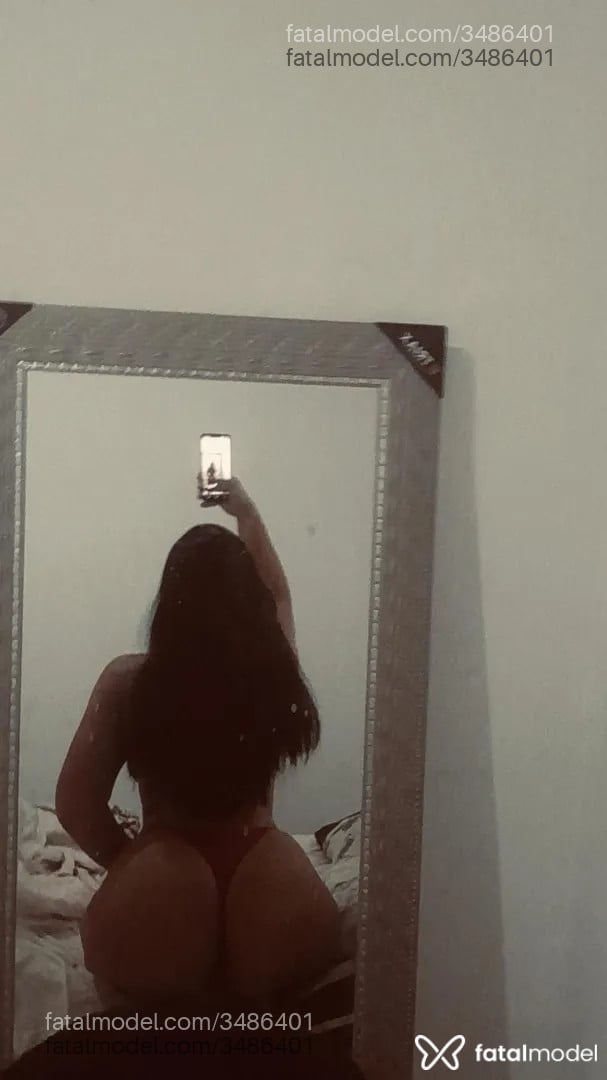 Acompanhante mulher morena (o) de olhos castanhos - Carolzinha