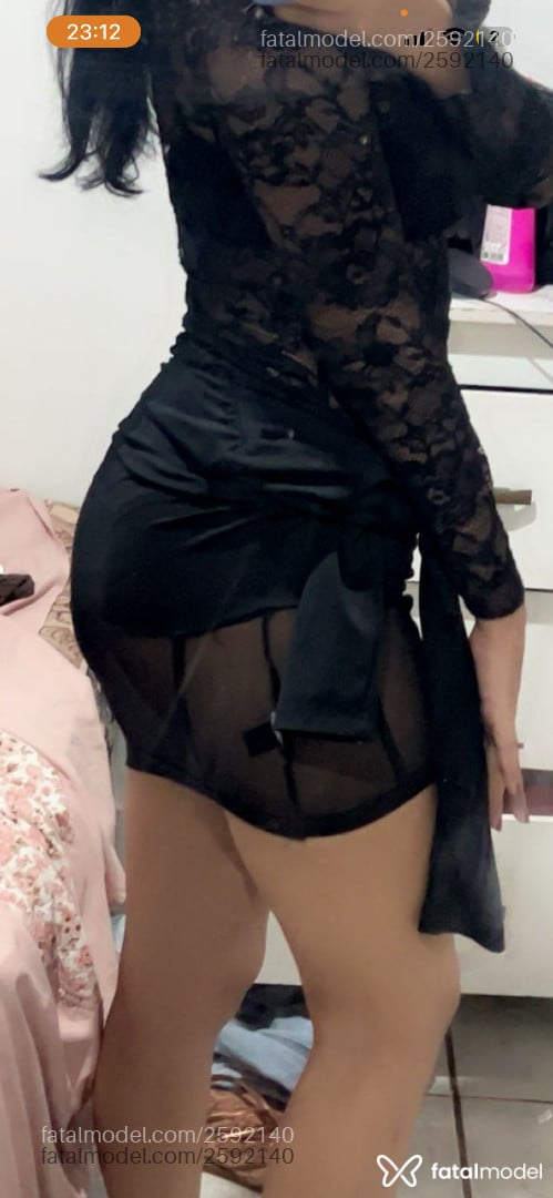 Acompanhante mulher com cabelo castanho de olhos verdes - Kiara