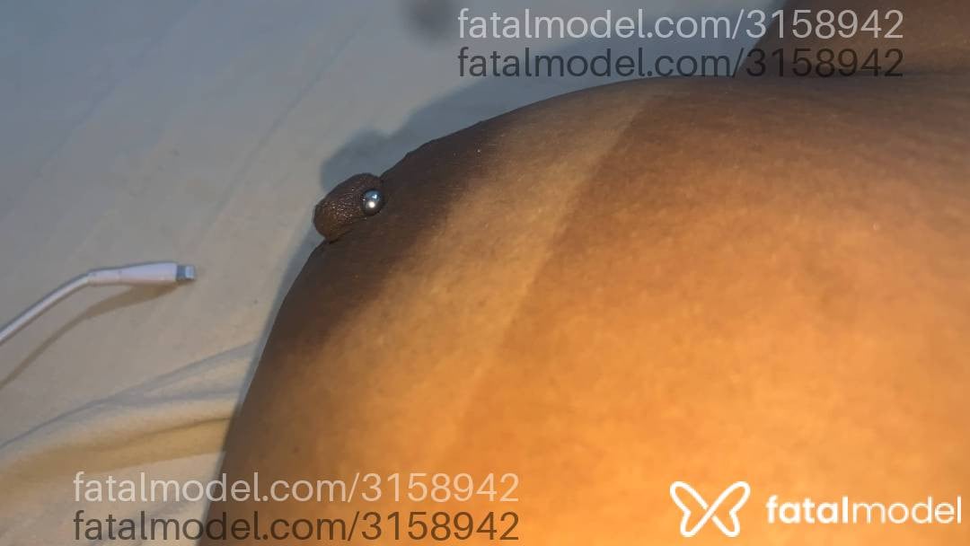 Acompanhante mulher morena (o) de olhos castanhos - Mel Mel