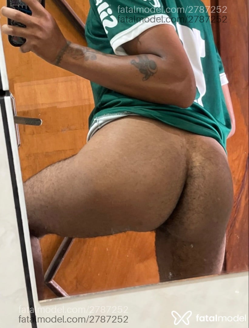 Acompanhante homem morena (o) de olhos castanhos - Caique Henrique