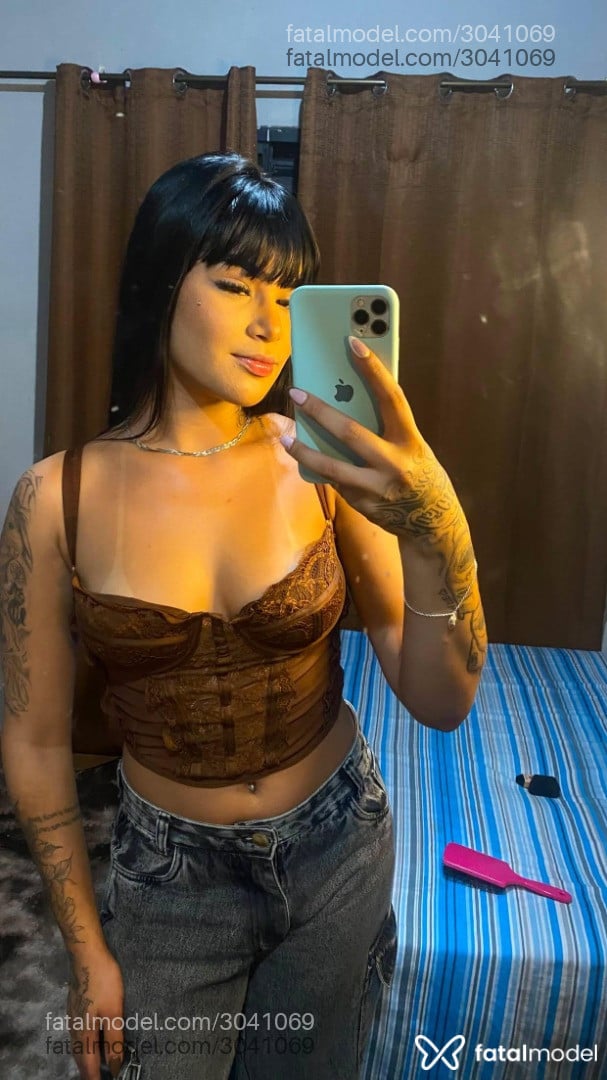 Acompanhante mulher morena (o) de olhos castanhos - Paty