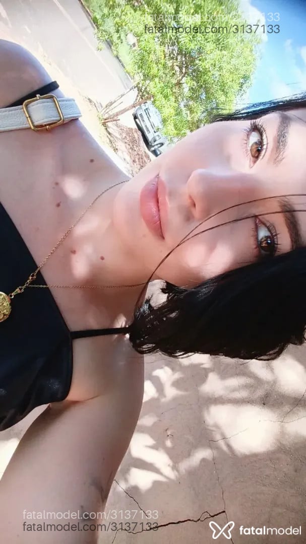 Acompanhante mulher morena (o) de olhos mel - Lili