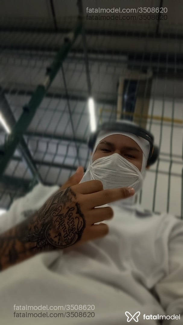 Acompanhante homem sem cabelo de olhos pretos - Tarlisson Acompanhante homem sem cabelo de olhos pretos - Tarlisson