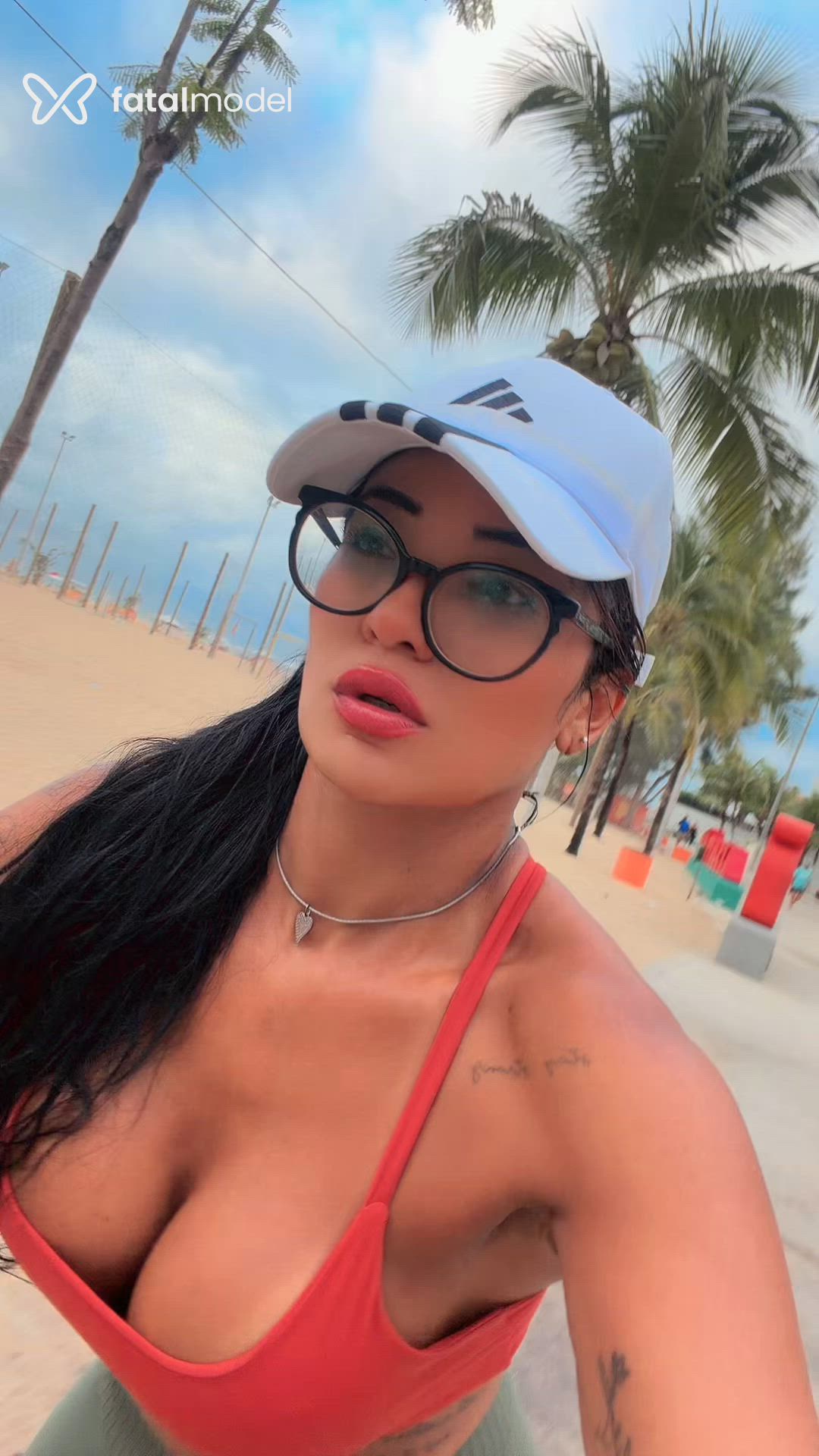 Acompanhante mulher morena (o) de olhos pretos - Luara Rodrigues Acompanhante mulher morena (o) de olhos pretos - Luara Rodrigues