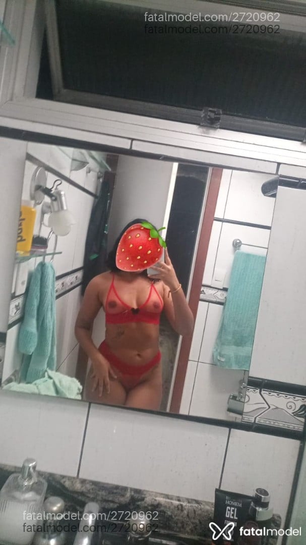 Acompanhante mulher morena (o) de olhos pretos - Raquel