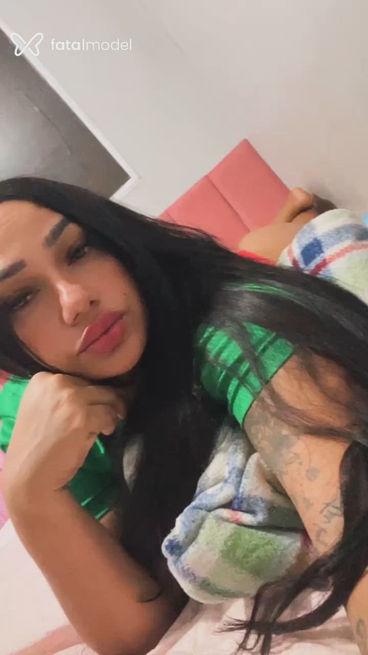 Acompanhante mulher morena (o) de olhos pretos - Paloma