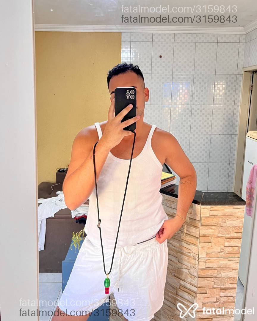 Acompanhante homem morena (o) de olhos verdes em Virtual - Henrique Cardoso