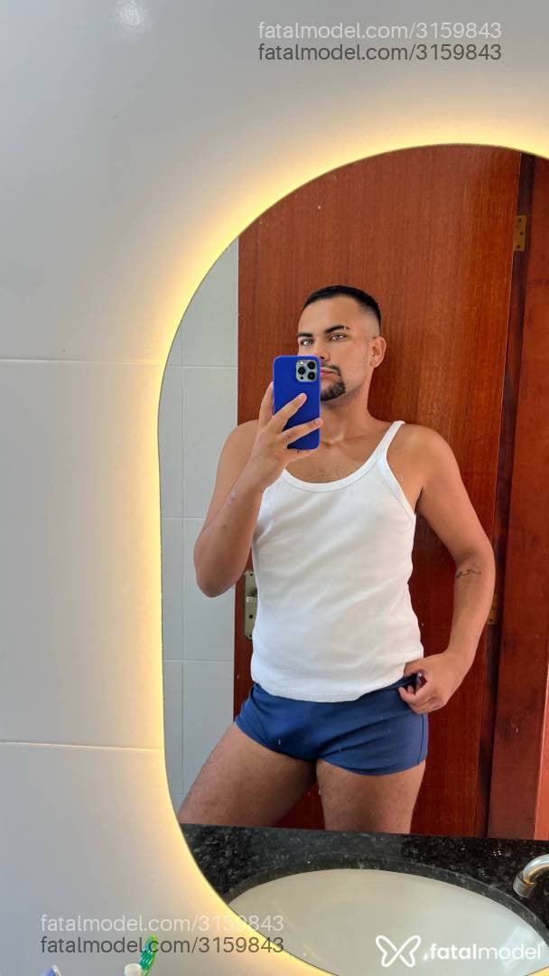 Acompanhante homem morena (o) de olhos verdes em Virtual - Henrique Cardoso
