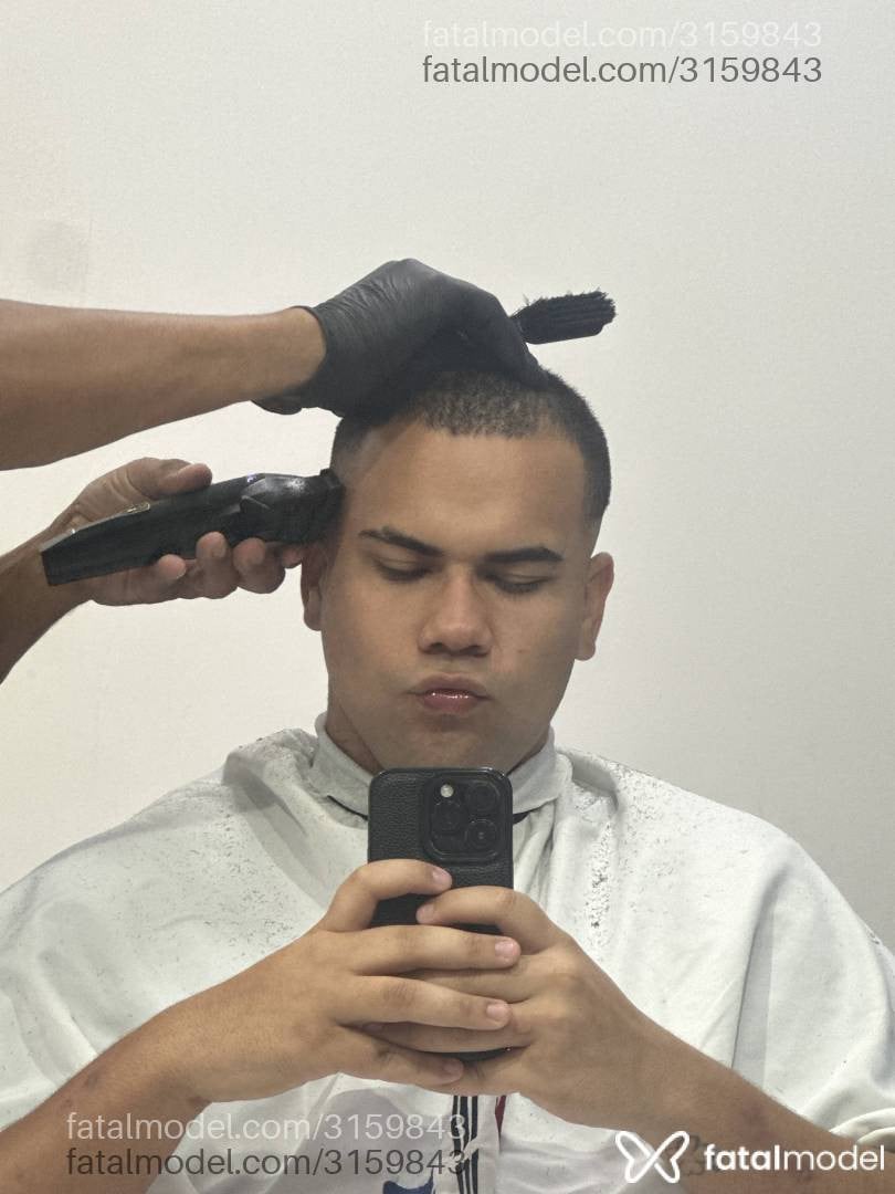 Acompanhante homem morena (o) de olhos verdes - Apollo