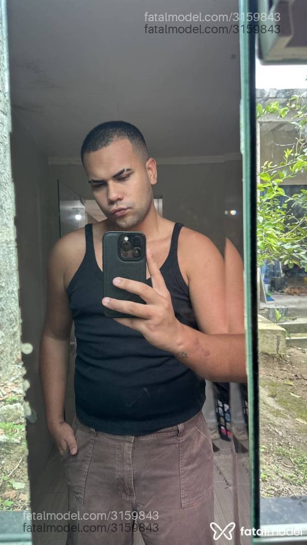 Acompanhante homem morena (o) de olhos verdes - Apollo