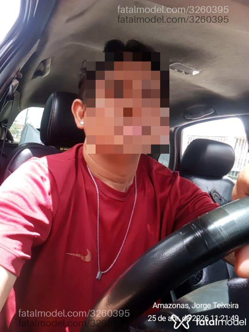 Acompanhante homem com cabelo castanho de olhos castanhos - Erikpimbao