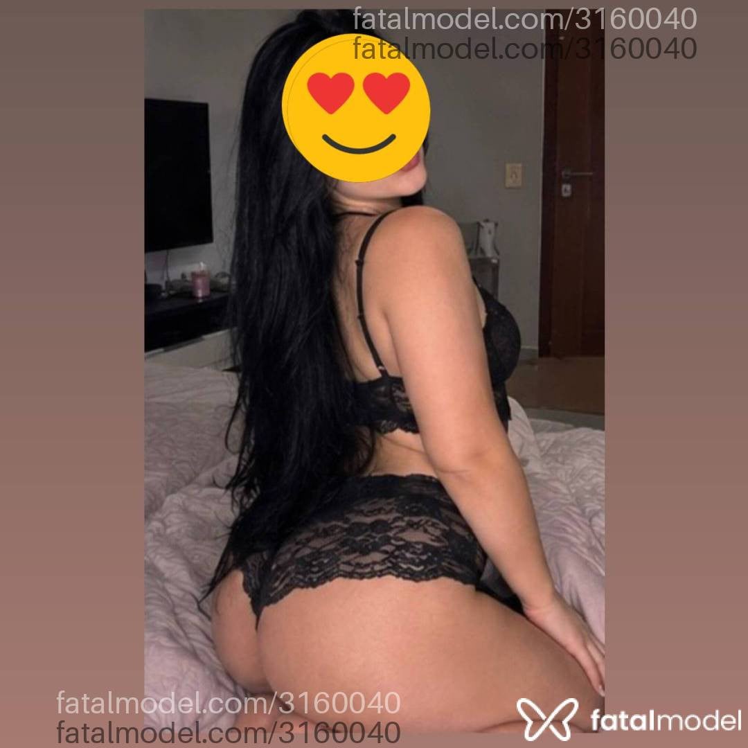 Acompanhante mulher morena (o) de olhos castanhos - Victoria