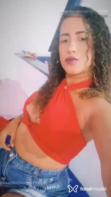 Acompanhante mulher com cabelo castanho de olhos castanhos em São Mateus - Camila