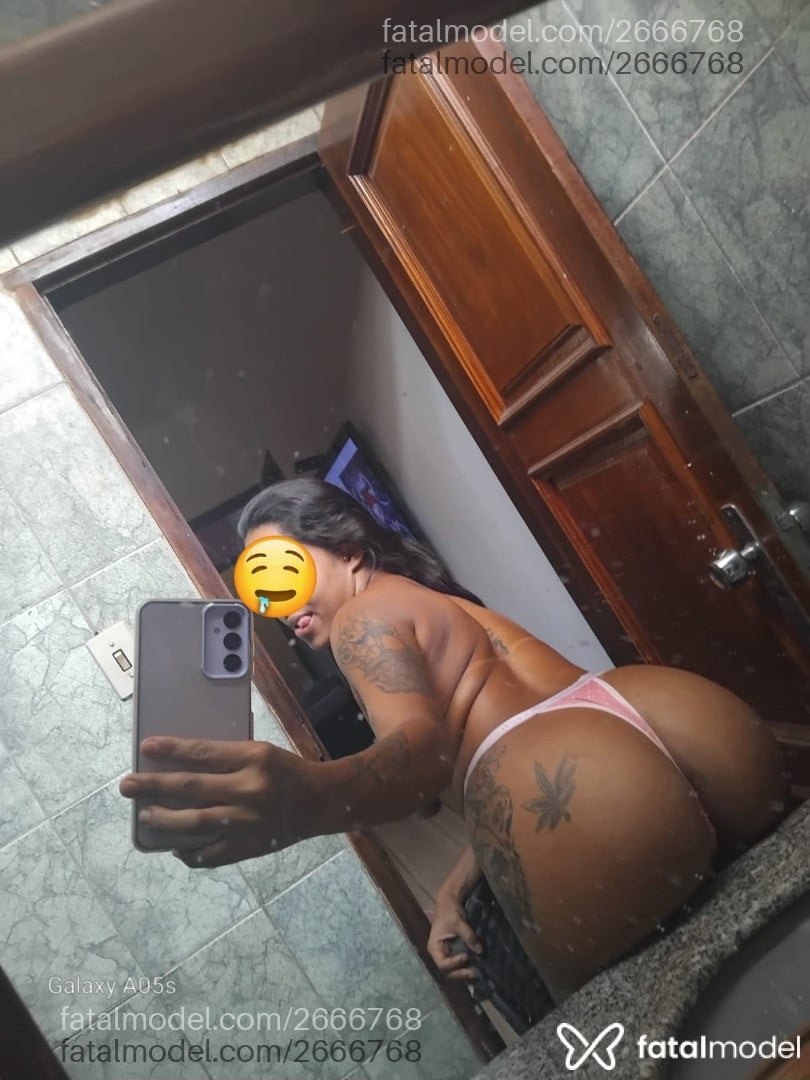 Acompanhante mulher morena (o) de olhos castanhos - Yasmim