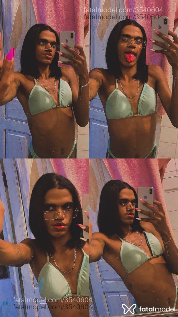 Acompanhante mulher trans morena (o) de olhos castanhos - Paola Acompanhante mulher trans morena (o) de olhos castanhos - Paola