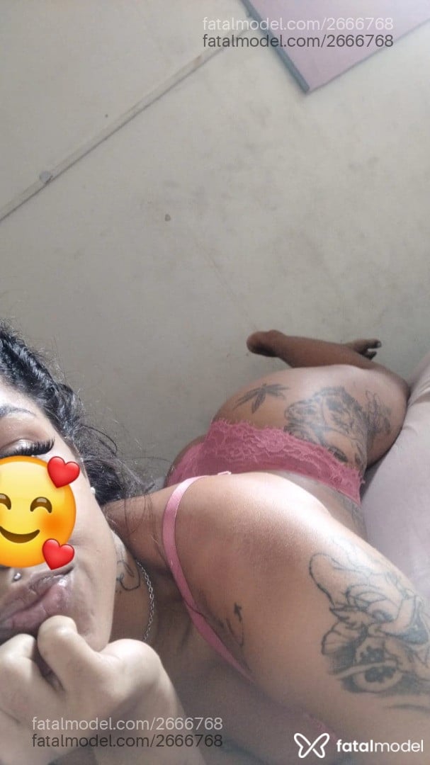 Acompanhante mulher morena (o) de olhos castanhos - Yasmim