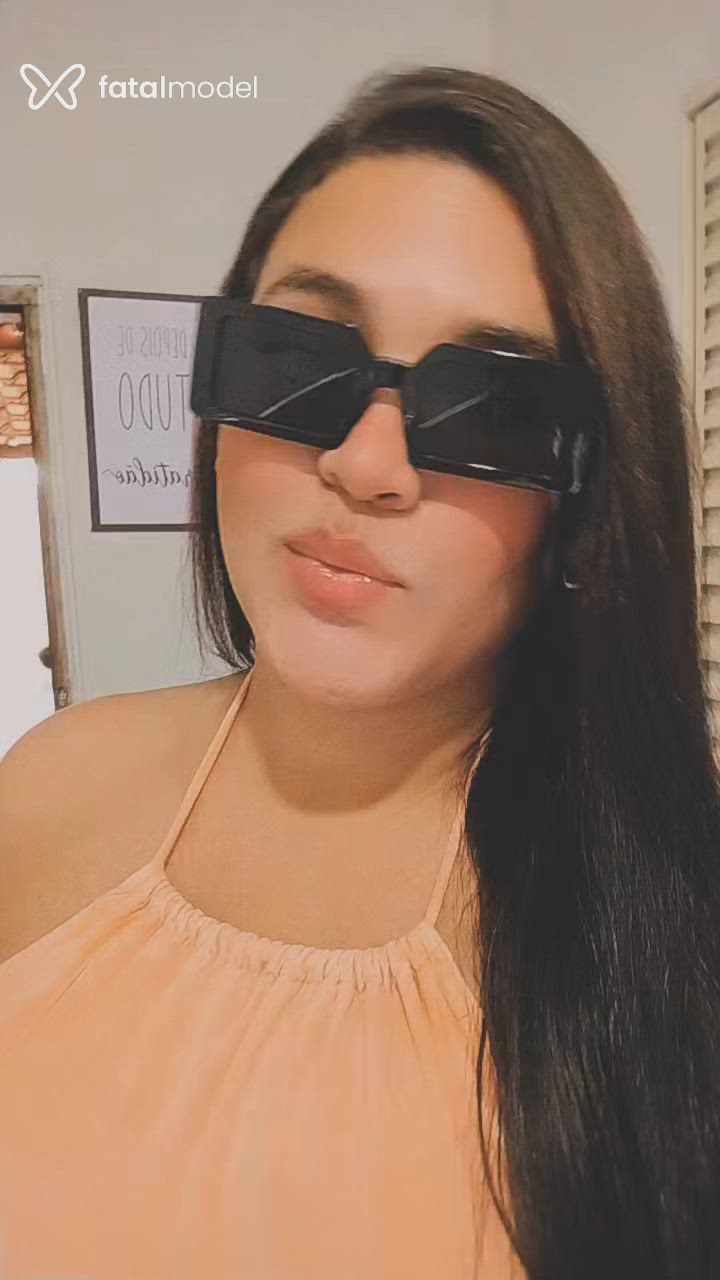 Acompanhante mulher trans morena (o) de olhos castanhos - Alicy Miller