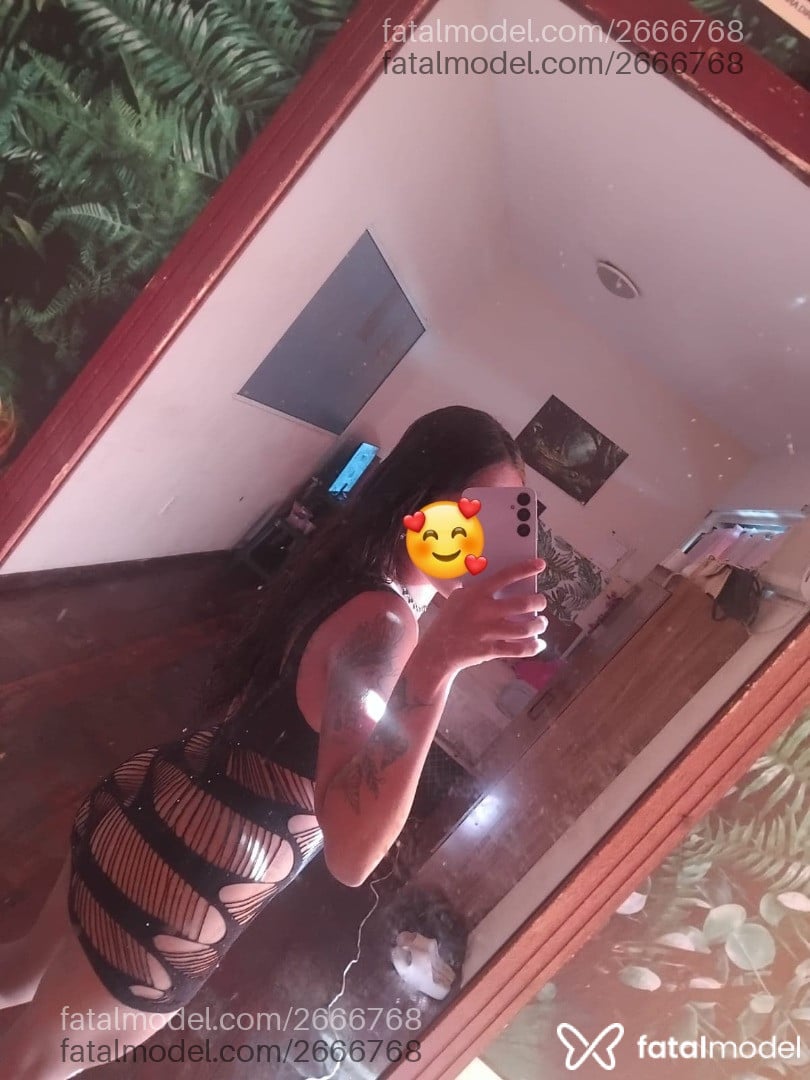 Acompanhante mulher morena (o) de olhos castanhos - Yasmim