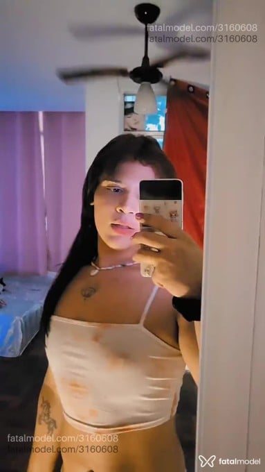 Acompanhante mulher trans com cabelo castanho de olhos castanhos em Rio de Janeiro - Alice