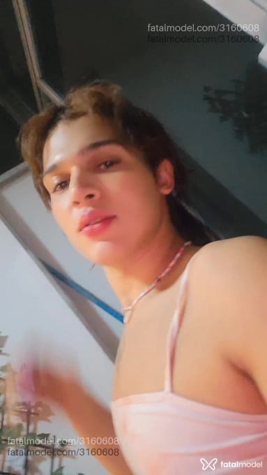 Acompanhante mulher trans com cabelo castanho de olhos castanhos em Rio de Janeiro - Alice