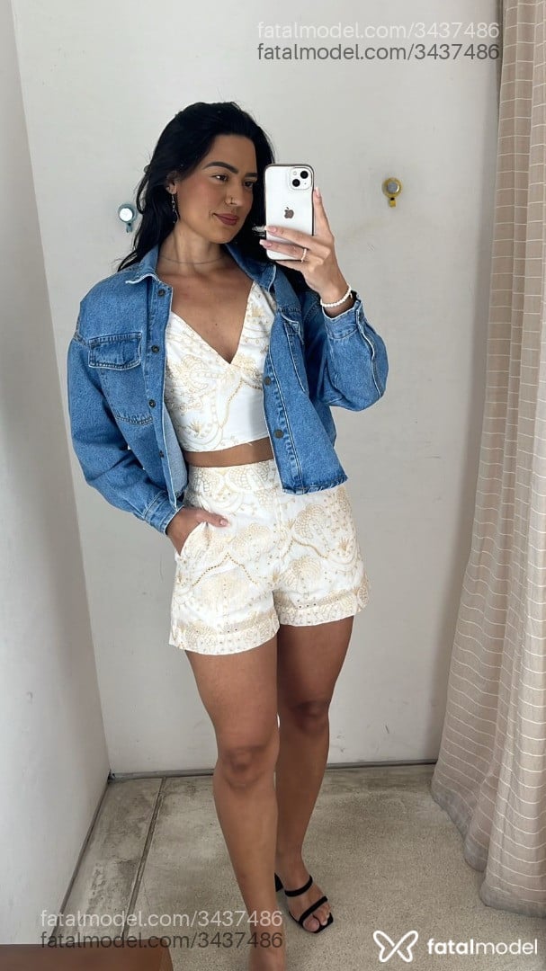 Acompanhante mulher morena (o) de olhos mel - Mila Melo Acompanhante mulher morena (o) de olhos mel - Mila Melo