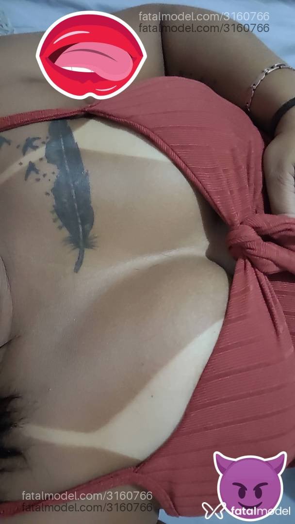 Acompanhante mulher morena (o) de olhos pretos - Cristal