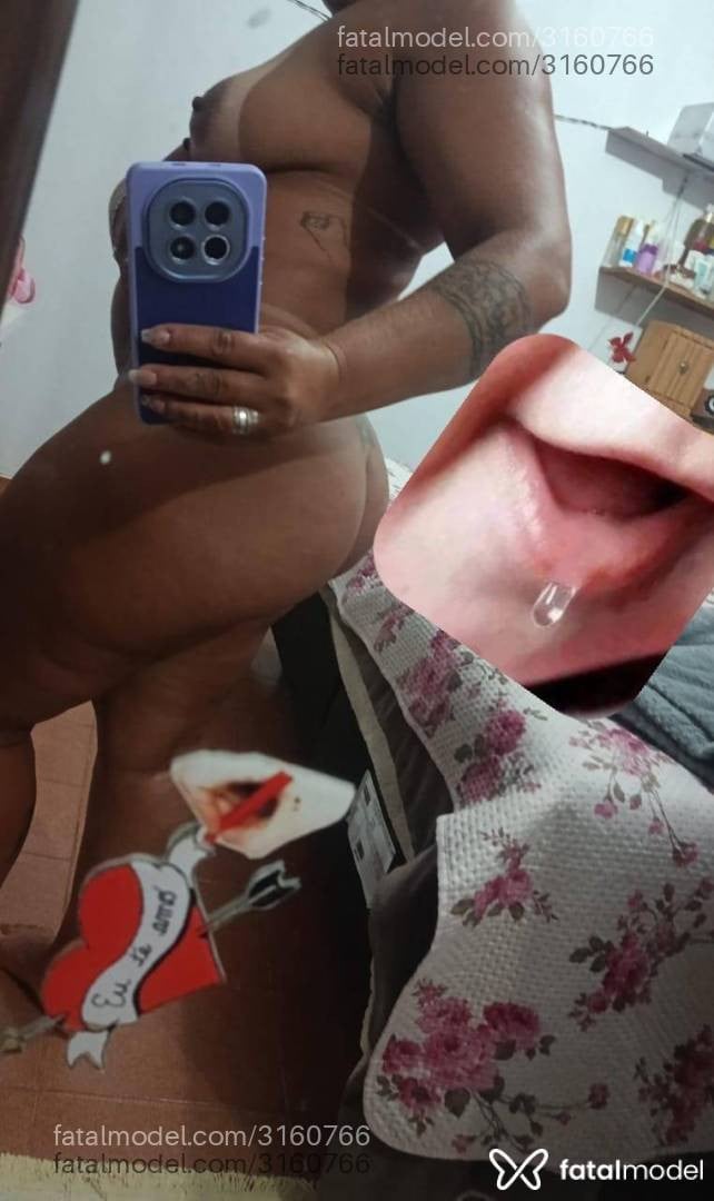 Acompanhante mulher morena (o) de olhos pretos - Cristal