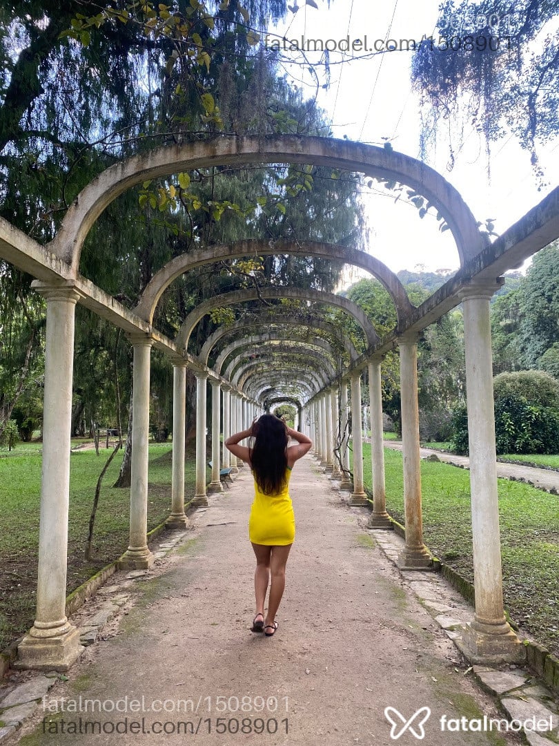 Acompanhante mulher com cabelo castanho de olhos castanhos - Sophie