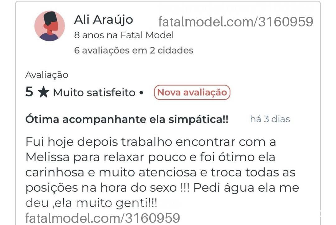 Acompanhante mulher loira (o) de olhos castanhos - Melissa