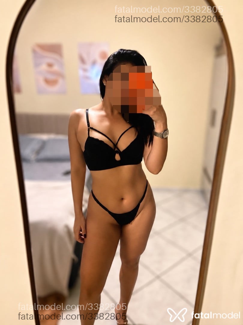 Acompanhante mulher morena (o) de olhos pretos - Bárbara Borges