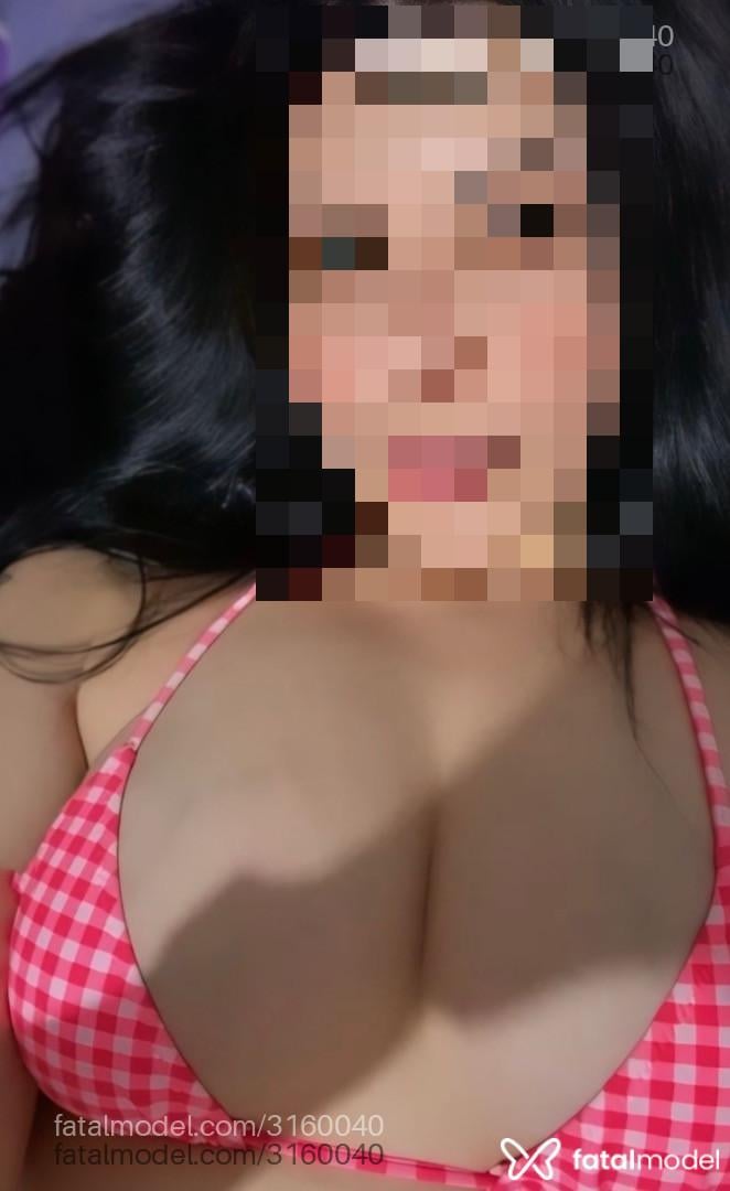 Acompanhante mulher morena (o) de olhos castanhos - Victoria