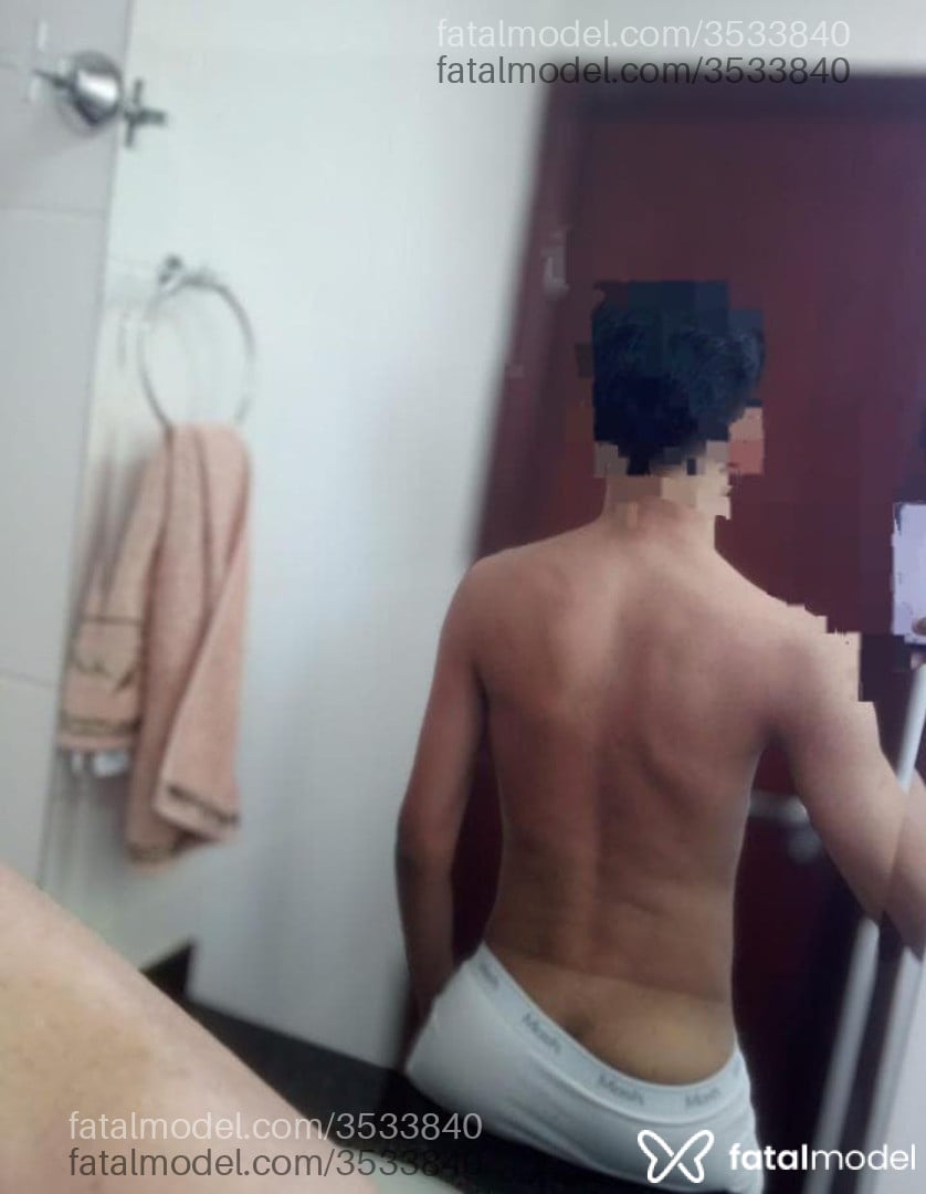 Acompanhante homem com cabelo castanho de olhos castanhos - Lucas Carvalho