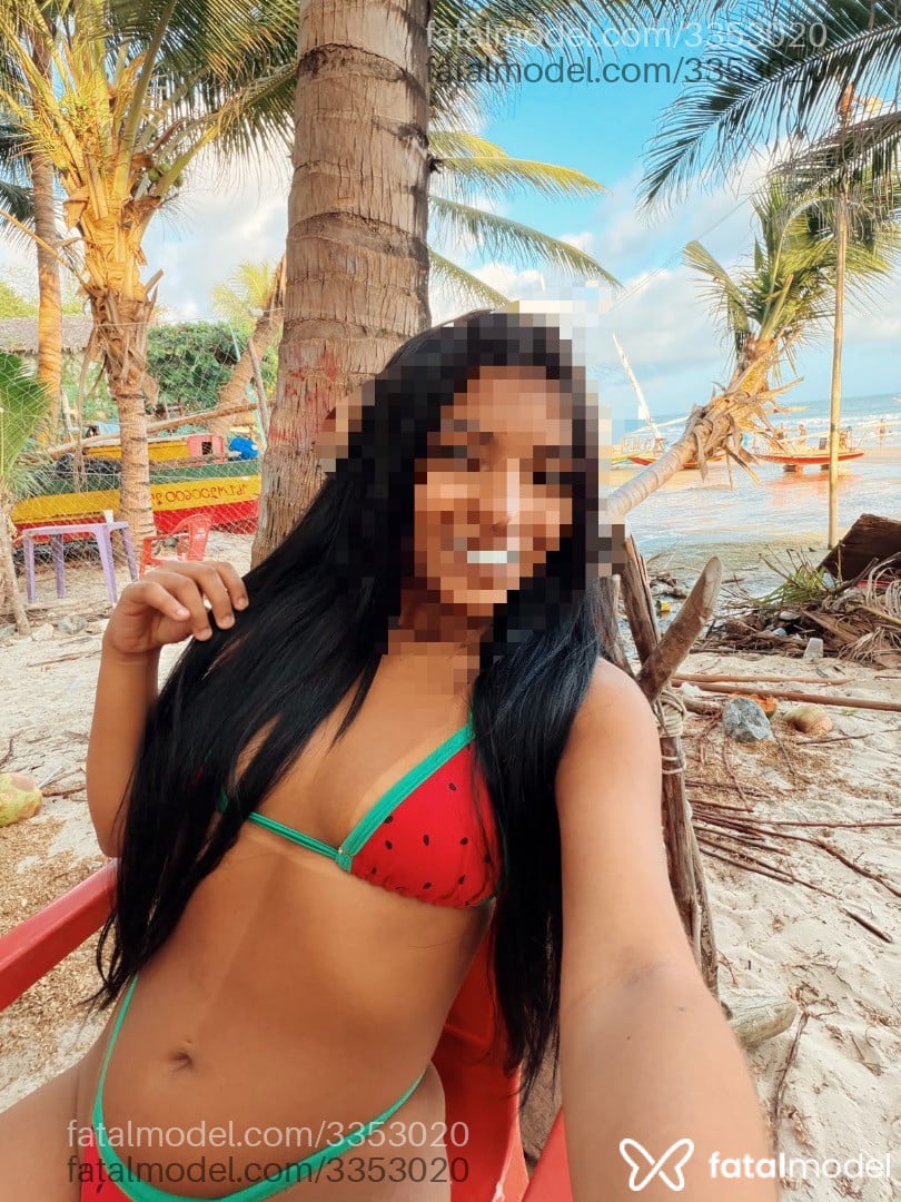 Acompanhante mulher morena (o) de olhos castanhos - Liz