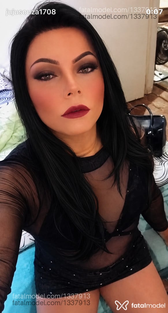 Acompanhante mulher trans morena (o) de olhos mel - Juliana Klempe