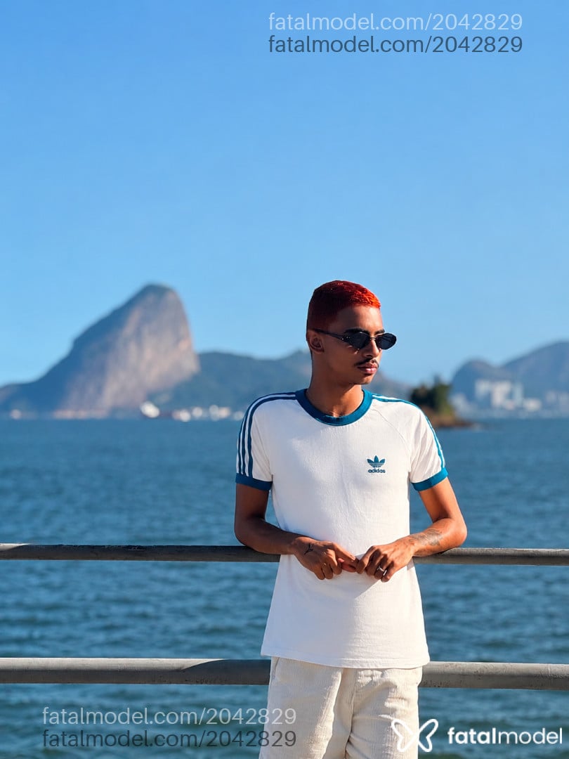 Acompanhante homem ruiva (o) de olhos pretos - Felipe Vega Acompanhante homem ruiva (o) de olhos pretos - Felipe Vega