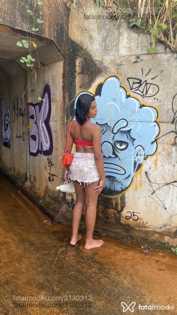 Acompanhante mulher trans morena (o) de olhos pretos - Dany Albuq