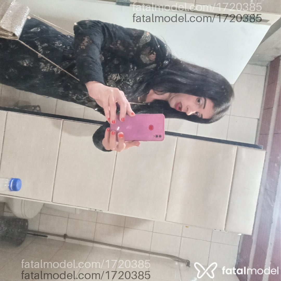Acompanhante mulher trans morena (o) de olhos castanhos - Lauana