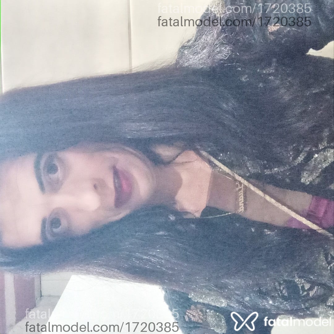 Acompanhante mulher trans morena (o) de olhos castanhos - Lauana